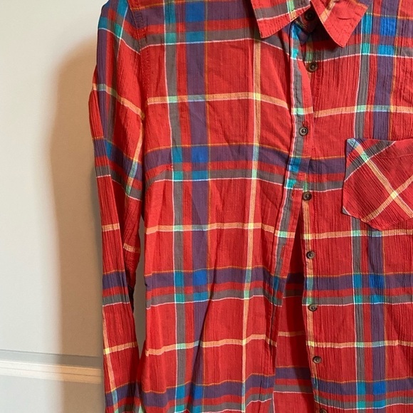 XS lightweight casual button up - Picture 4 of 5